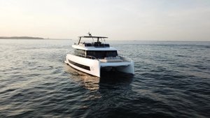 Moon Yacht 60 Power