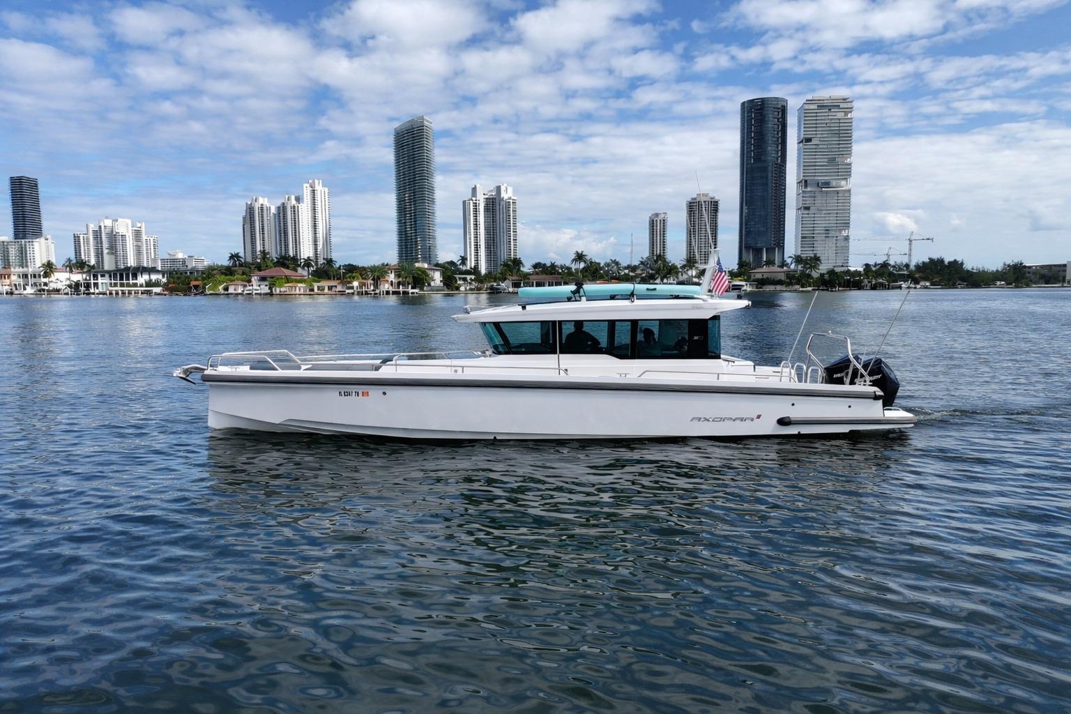 2022 Axopar 37 XC Cross Cabin à vendre (photo 3)