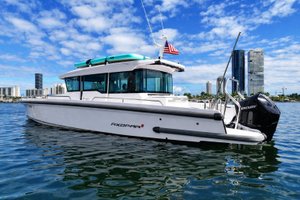 Axopar 37 XC Cross Cabin