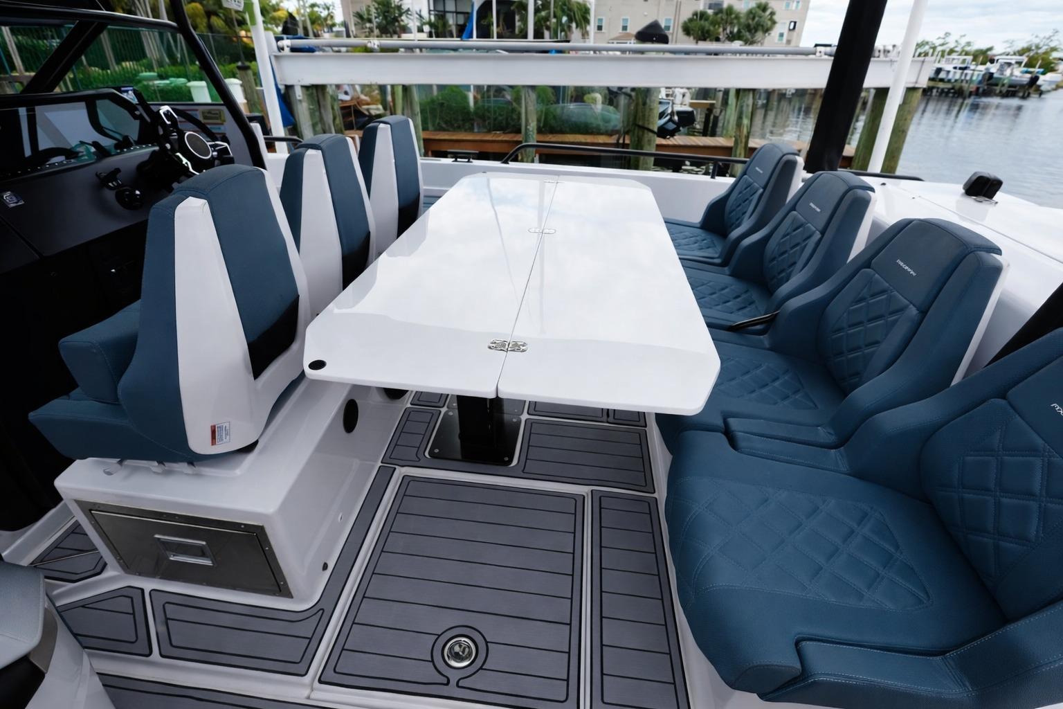 2022 Axopar 37 Sun-Top à vendre (photo 14)