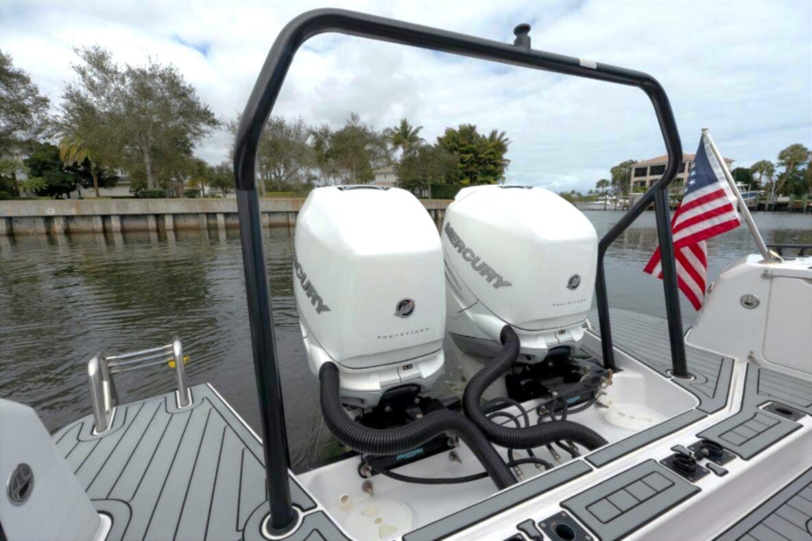 2022 Axopar 37 Sun-Top à vendre (photo 19)