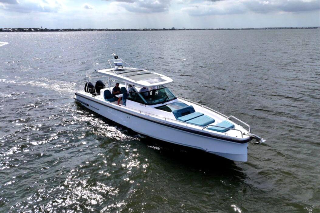 2021 Axopar 37 Sun-Top en venta (photo 2)