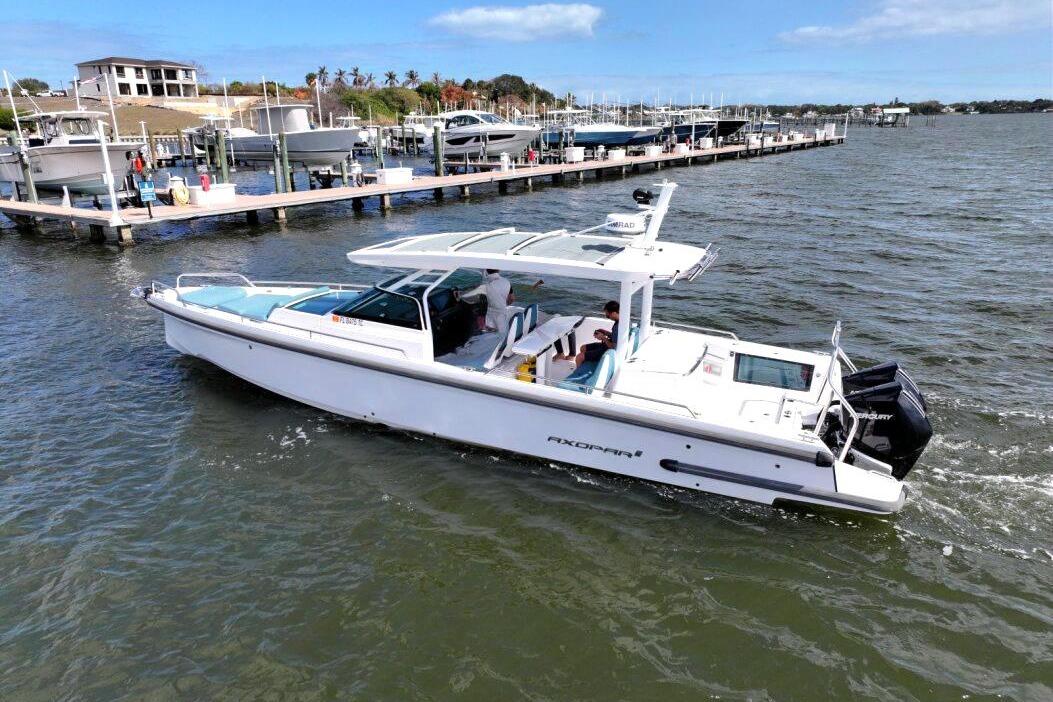 2021 Axopar 37 Sun-Top en venta (photo 3)