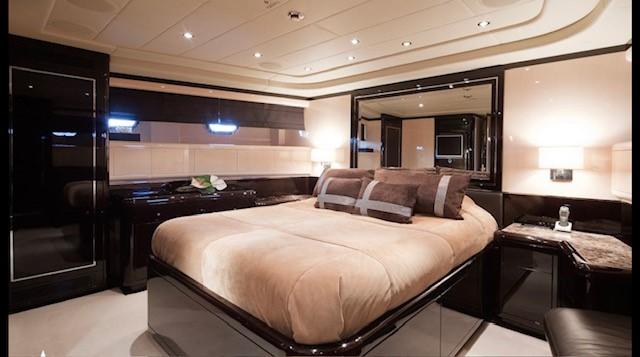 2005 Overmarine Group Mangusta 92 in vendita (photo 14)