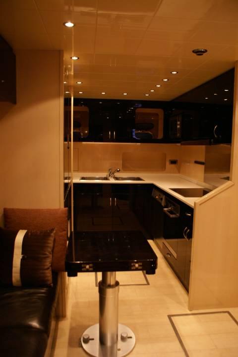 2005 Overmarine Group Mangusta 92 in vendita (photo 15)