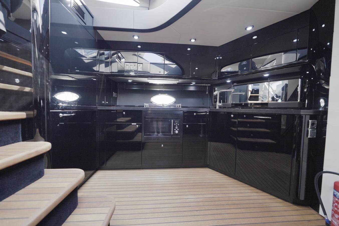 2007 Sunseeker Predator 62 te koop (photo 7)