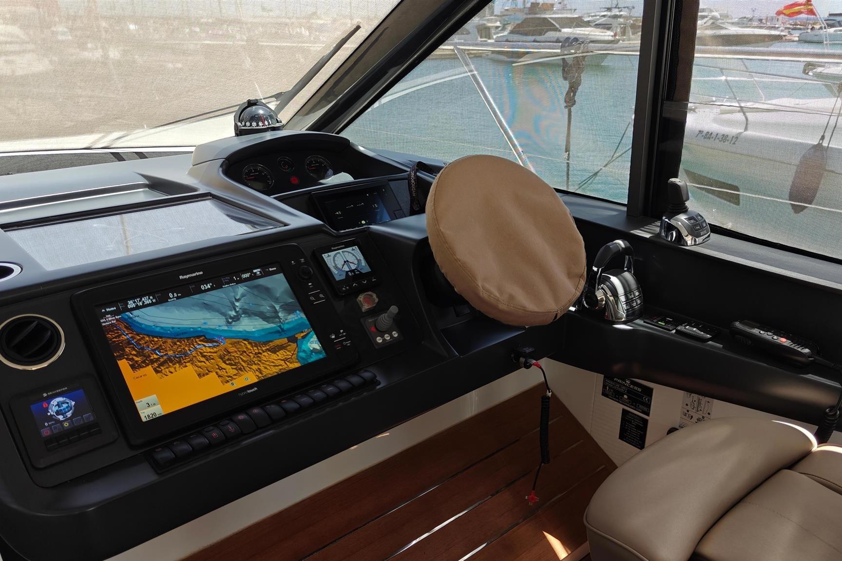 2017 Princess V48 à venda (photo 10)