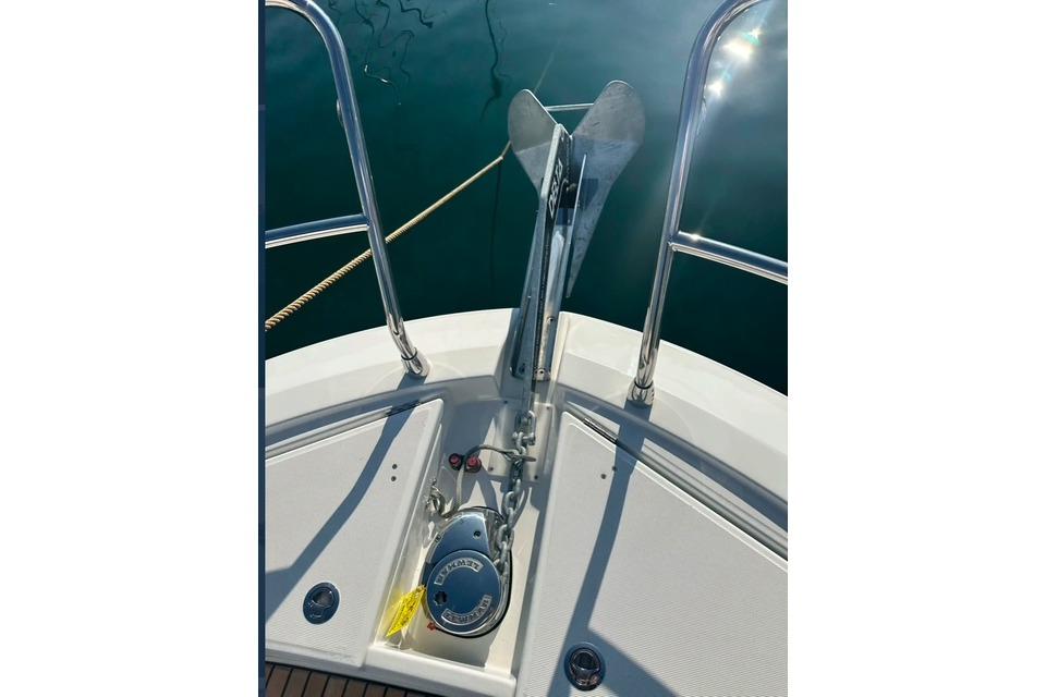 2025 Beneteau Antares 12 Flybridge for sale (photo 26)