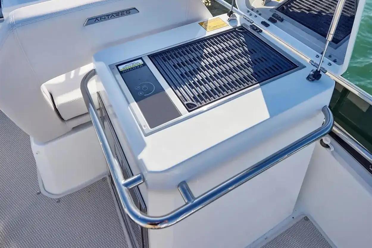 2025 Beneteau Antares 12 Flybridge for sale (photo 31)