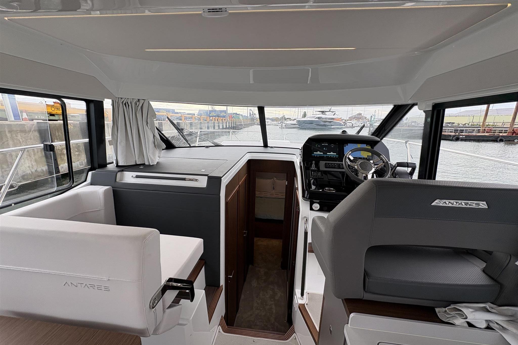 2025 Beneteau Antares 12 Flybridge for sale (photo 52)