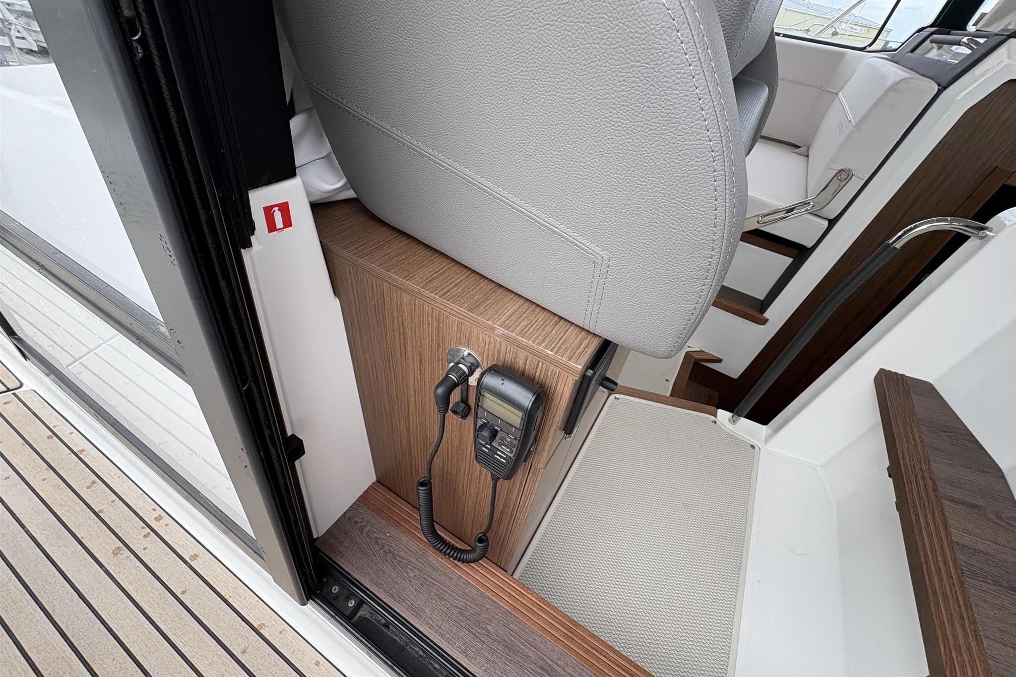 2025 Beneteau Antares 12 Flybridge for sale (photo 55)
