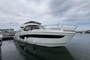 Beneteau Antares 12 Flybridge