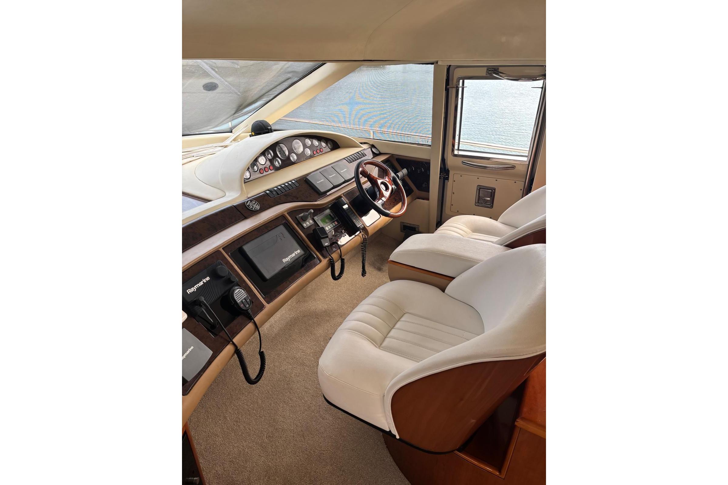 2003 Princess 65 for sale (photo 9)