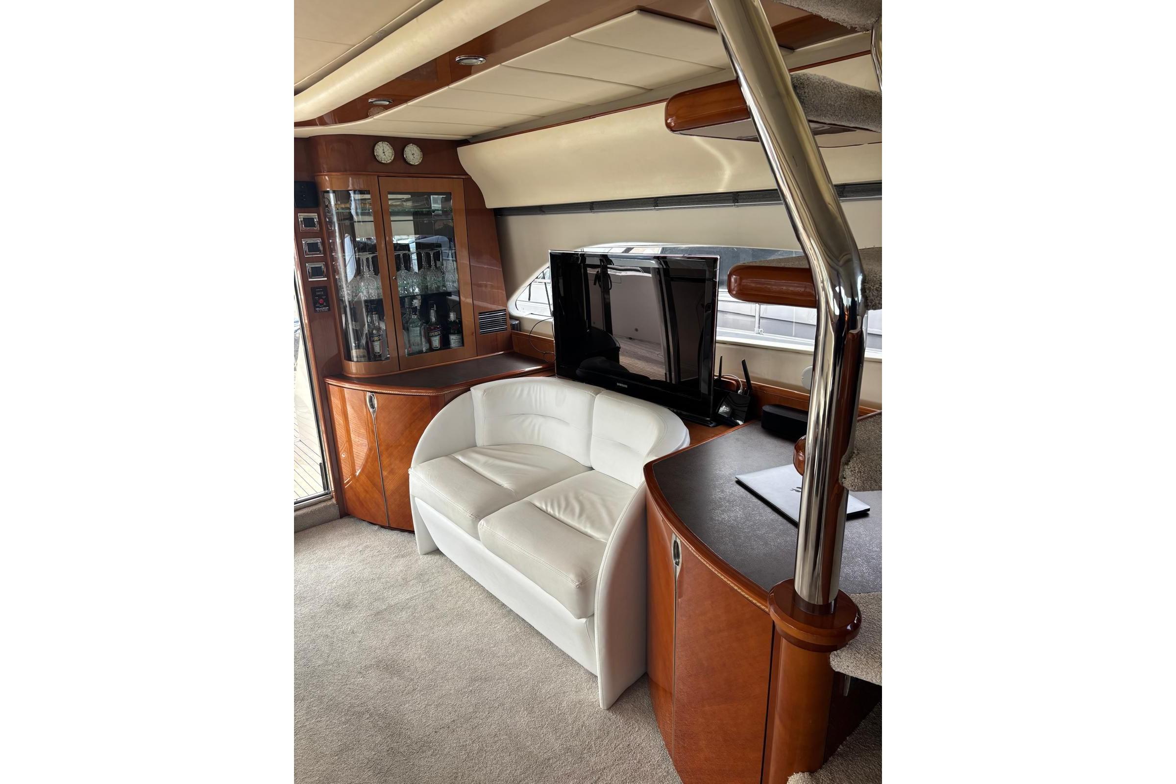 2003 Princess 65 for sale (photo 10)