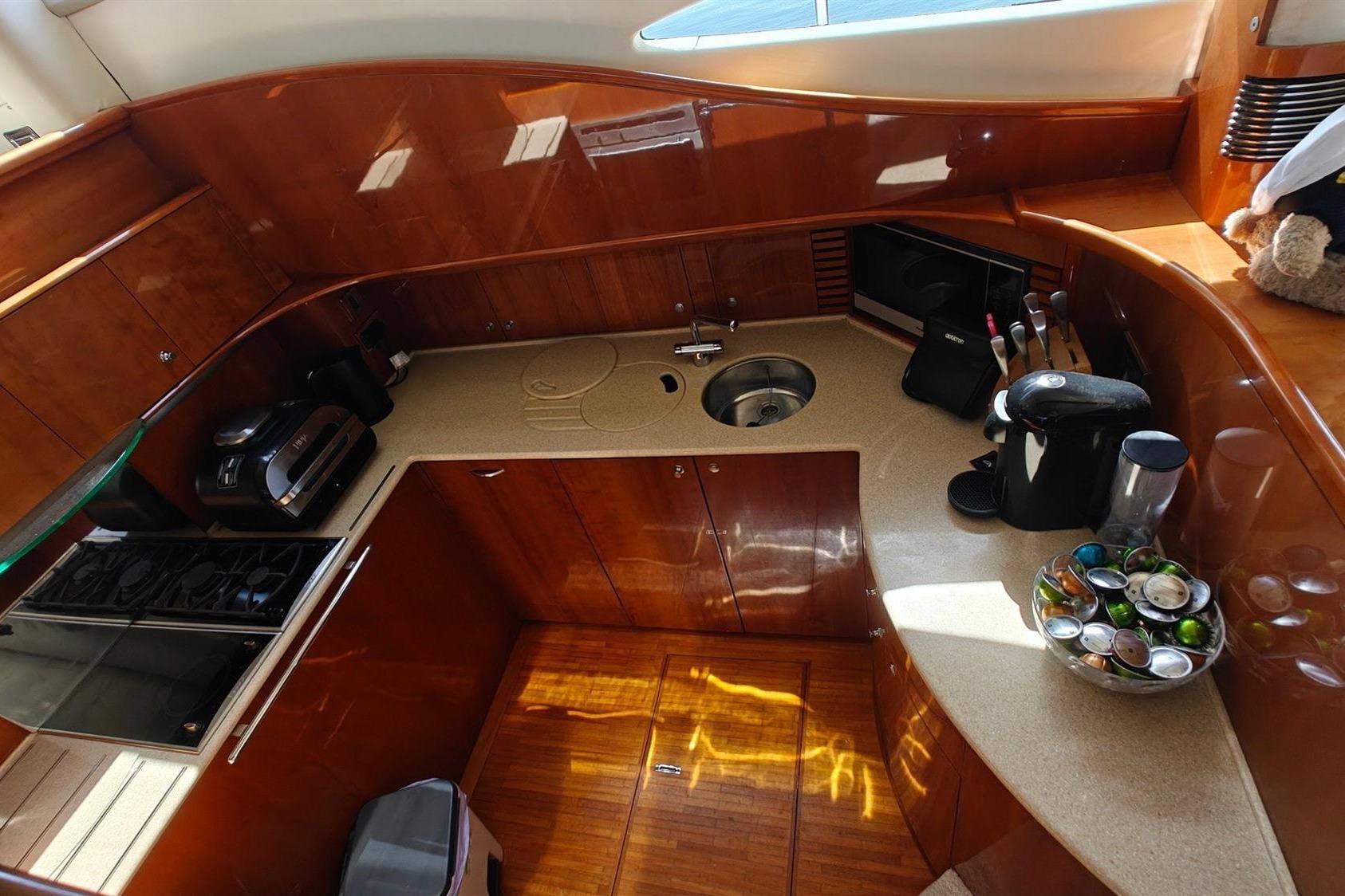 2003 Princess 65 for sale (photo 11)