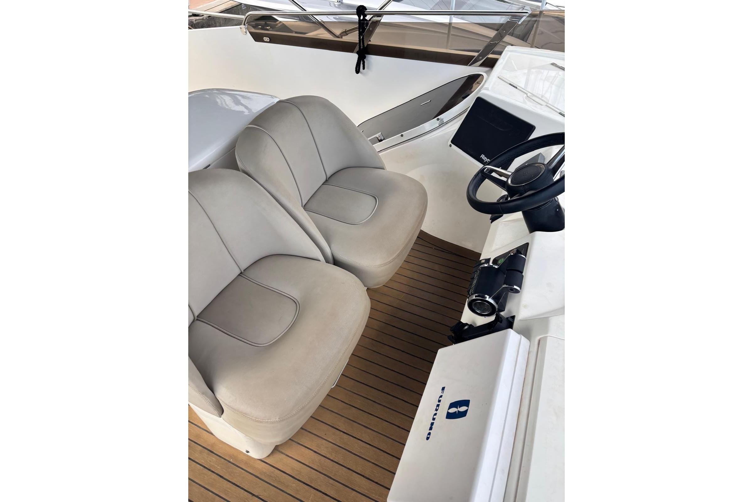 2003 Princess 65 for sale (photo 17)