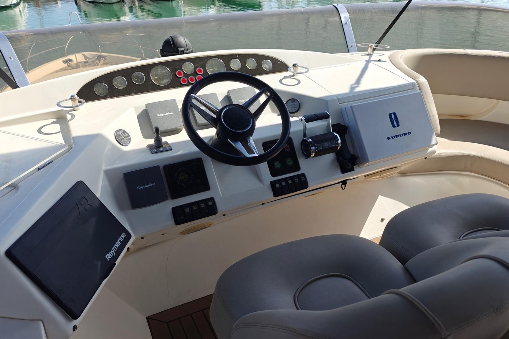 2003 Princess 65 for sale (photo 22)