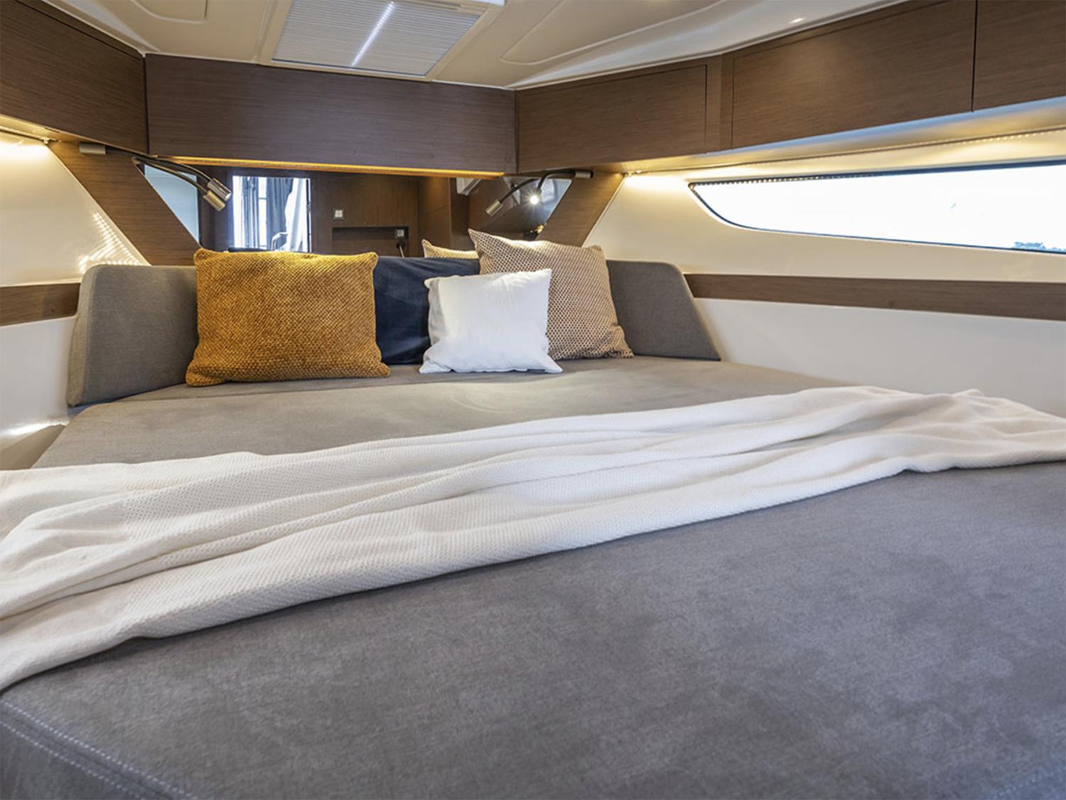2026 Beneteau Antares 11 Coupe en venta (photo 4)