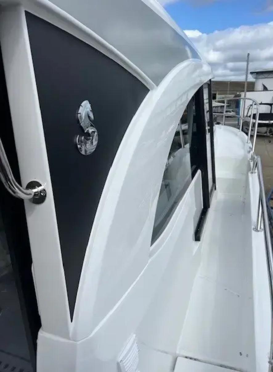 2026 Beneteau Antares 11 Coupe en venta (photo 10)