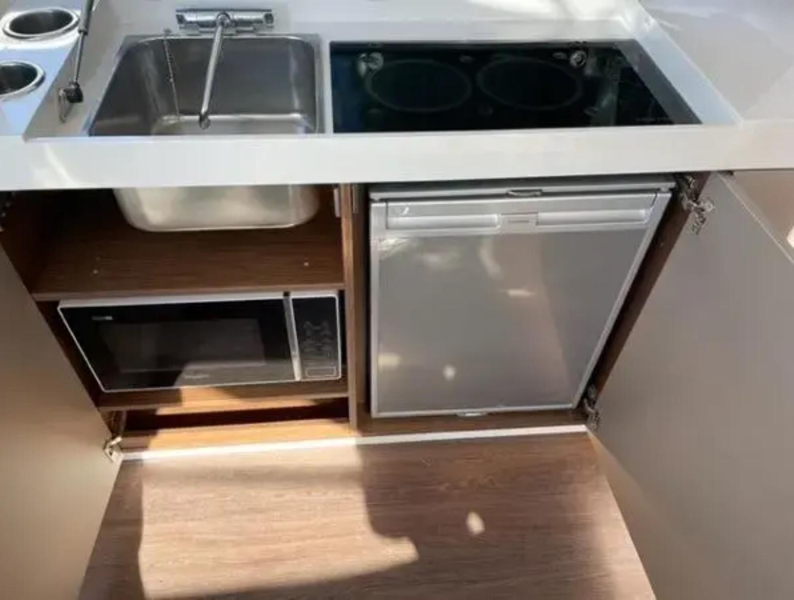 2026 Beneteau Antares 11 Coupe en venta (photo 15)