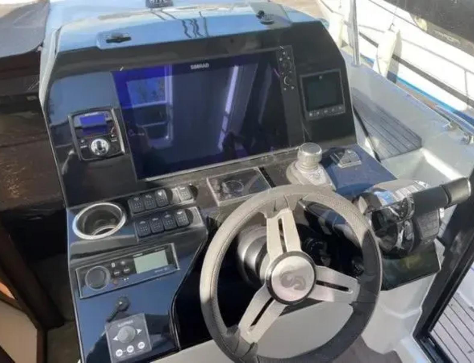 2026 Beneteau Antares 11 Coupe en venta (photo 16)