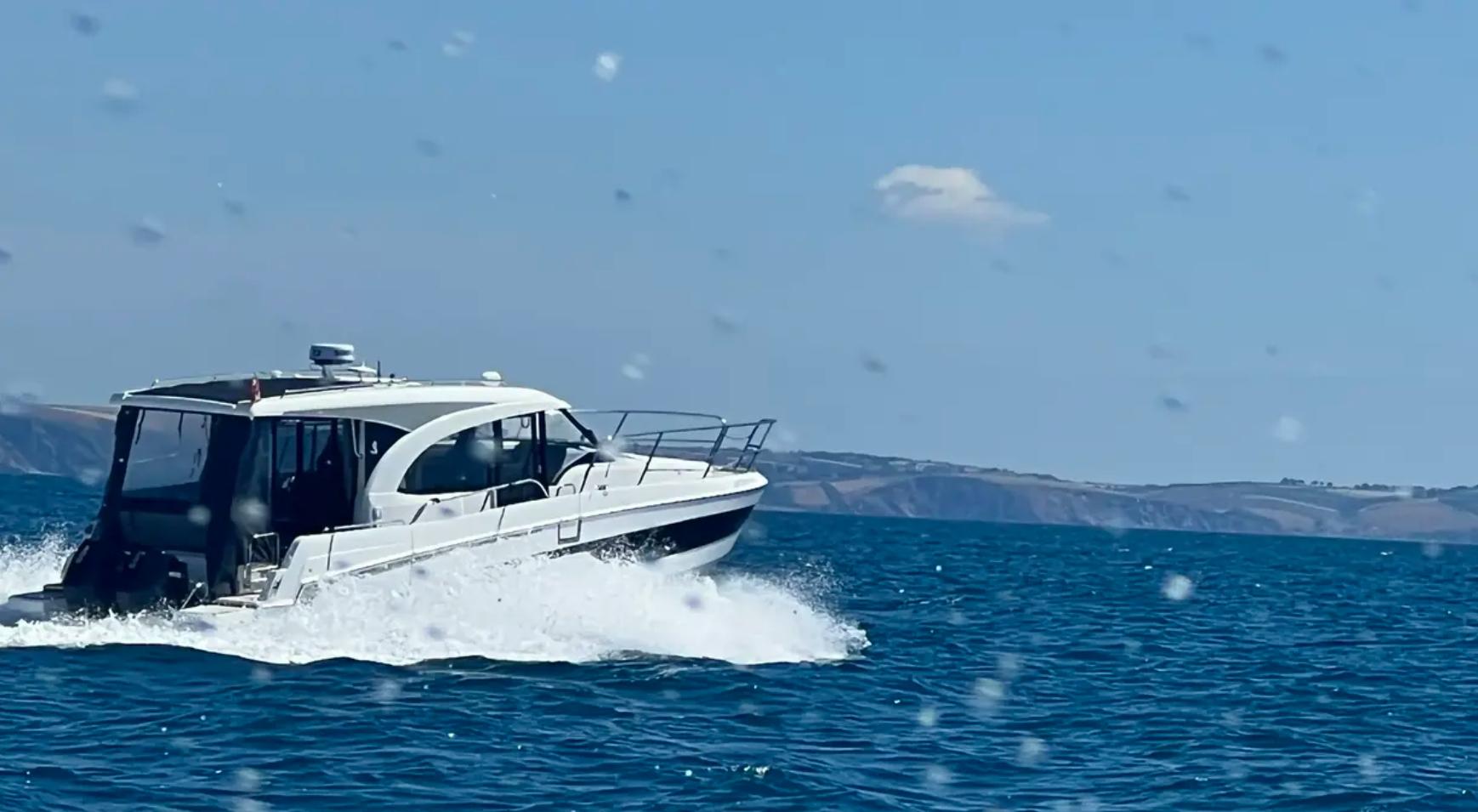 2026 Beneteau Antares 11 Coupe en venta (photo 34)