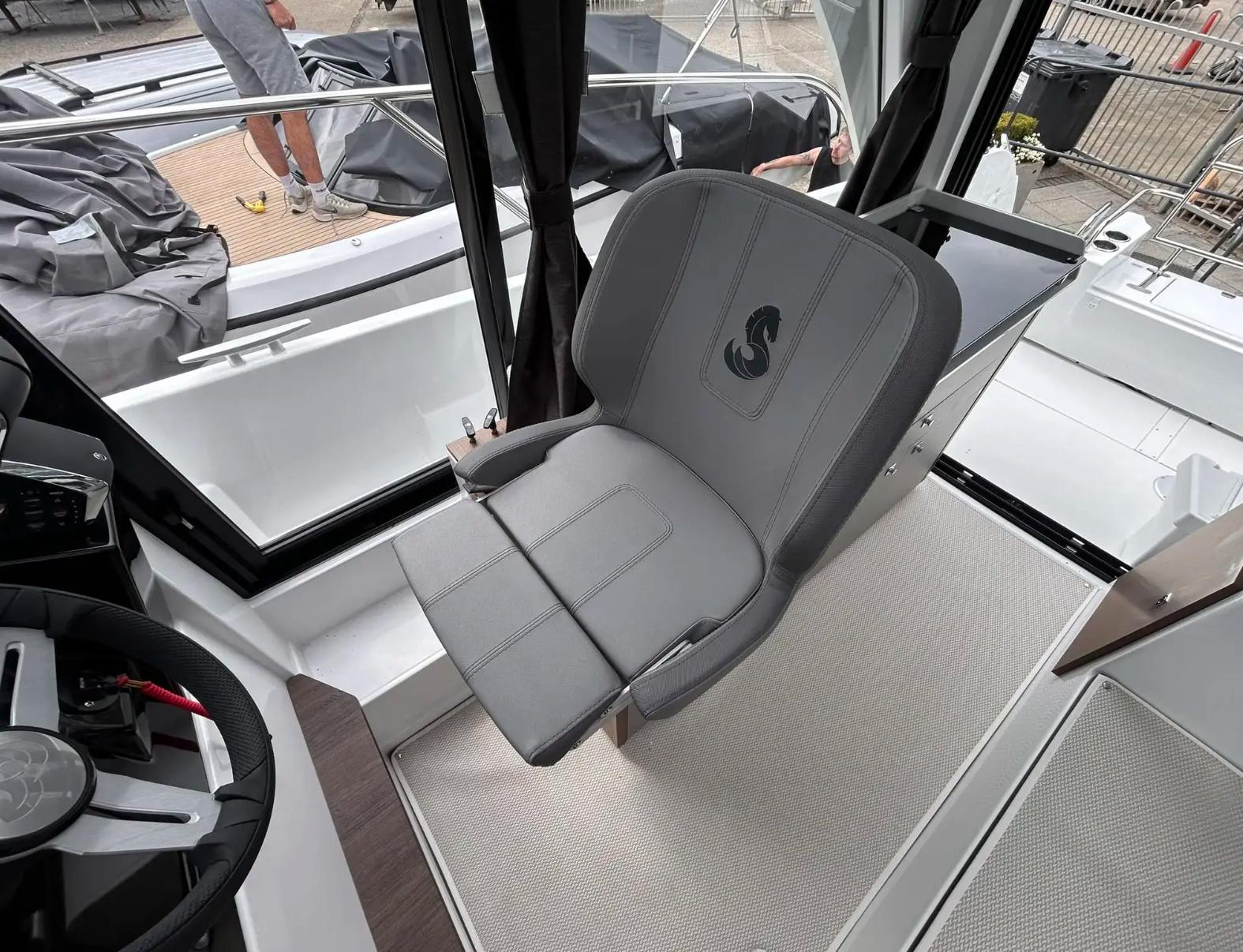 2024 Beneteau Antares 9 en venta (photo 16)