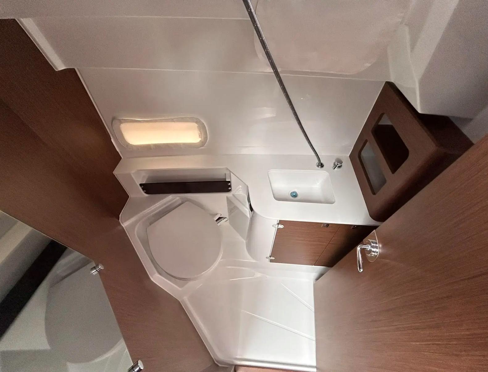 2024 Beneteau Antares 9 en venta (photo 18)