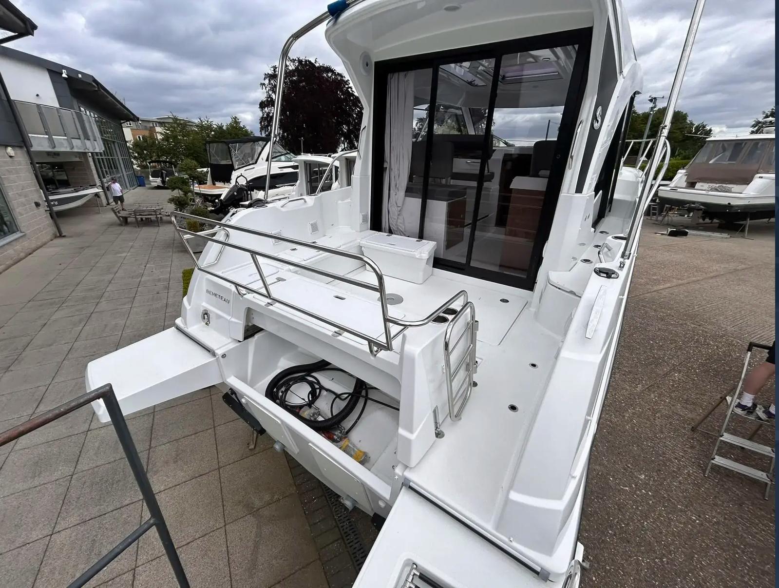 2024 Beneteau Antares 9 en venta (photo 31)