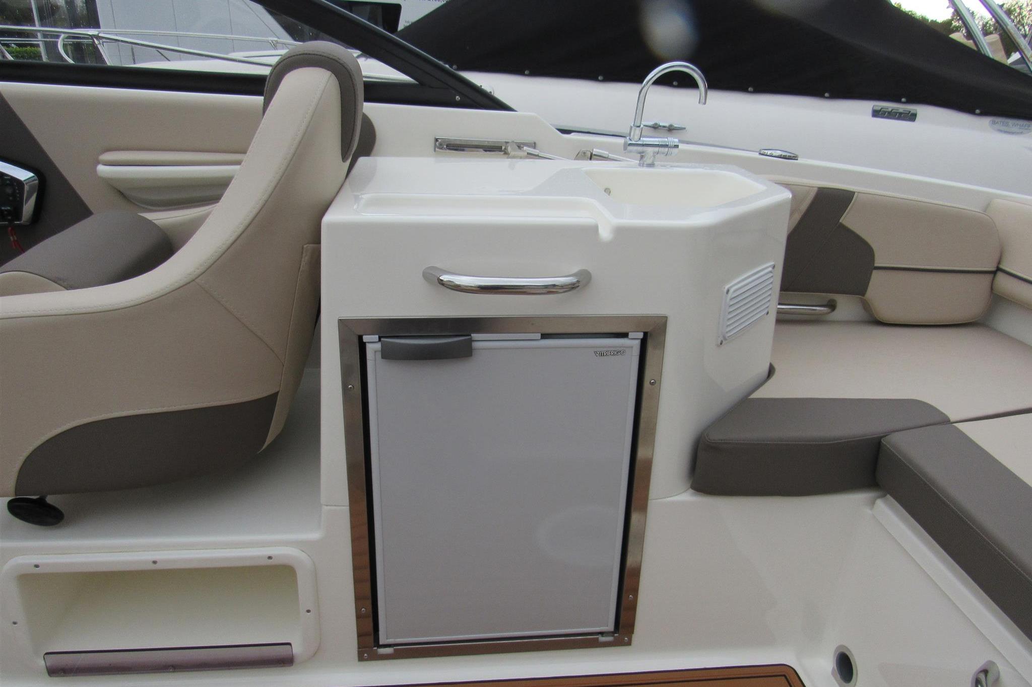 2023 Bayliner VR6 Cuddy for sale (photo 9)