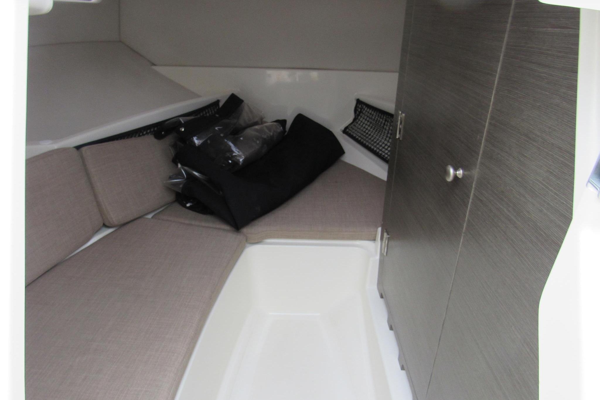 2023 Bayliner VR6 Cuddy for sale (photo 11)
