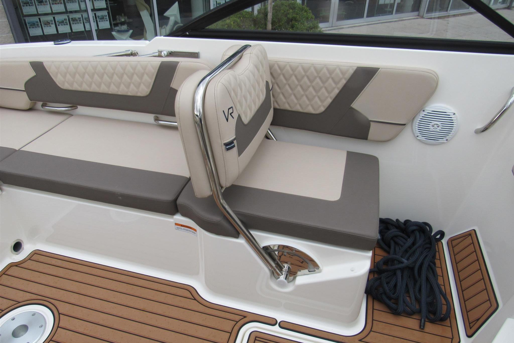 2023 Bayliner VR6 Cuddy for sale (photo 12)