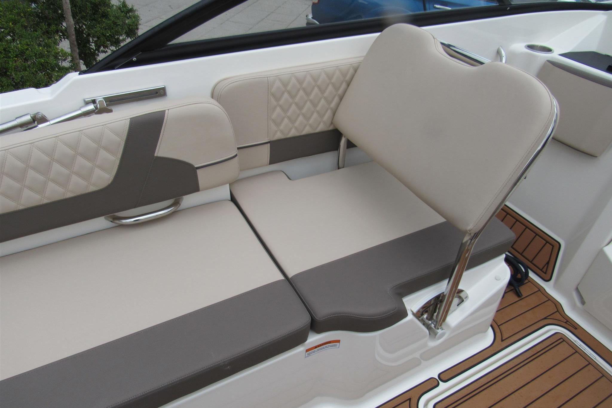 2023 Bayliner VR6 Cuddy for sale (photo 13)