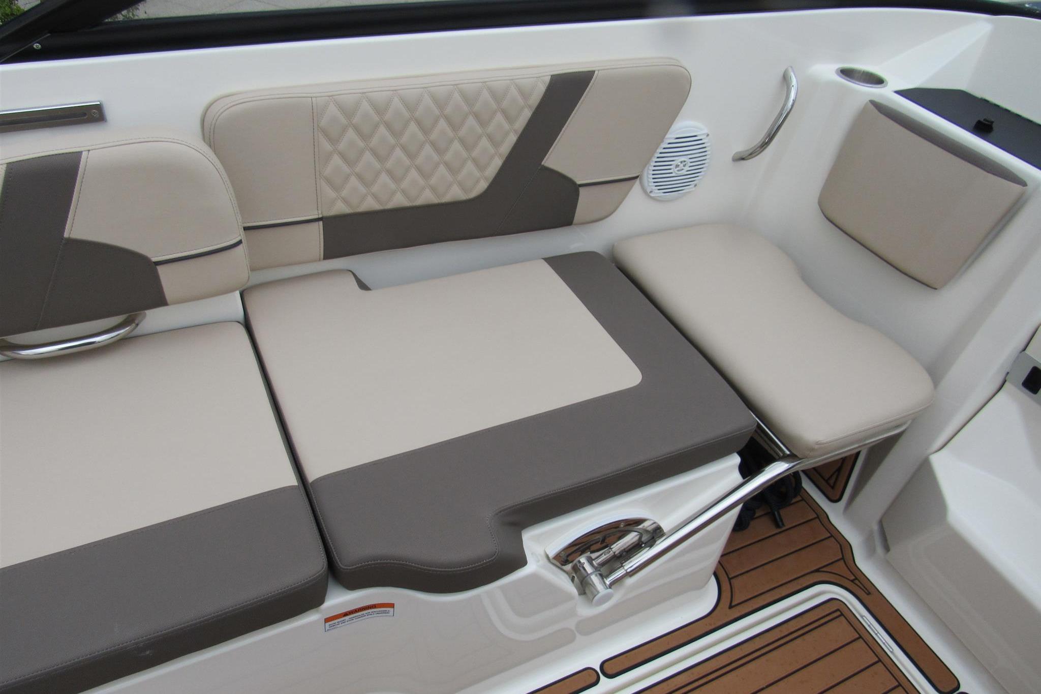 2023 Bayliner VR6 Cuddy for sale (photo 14)