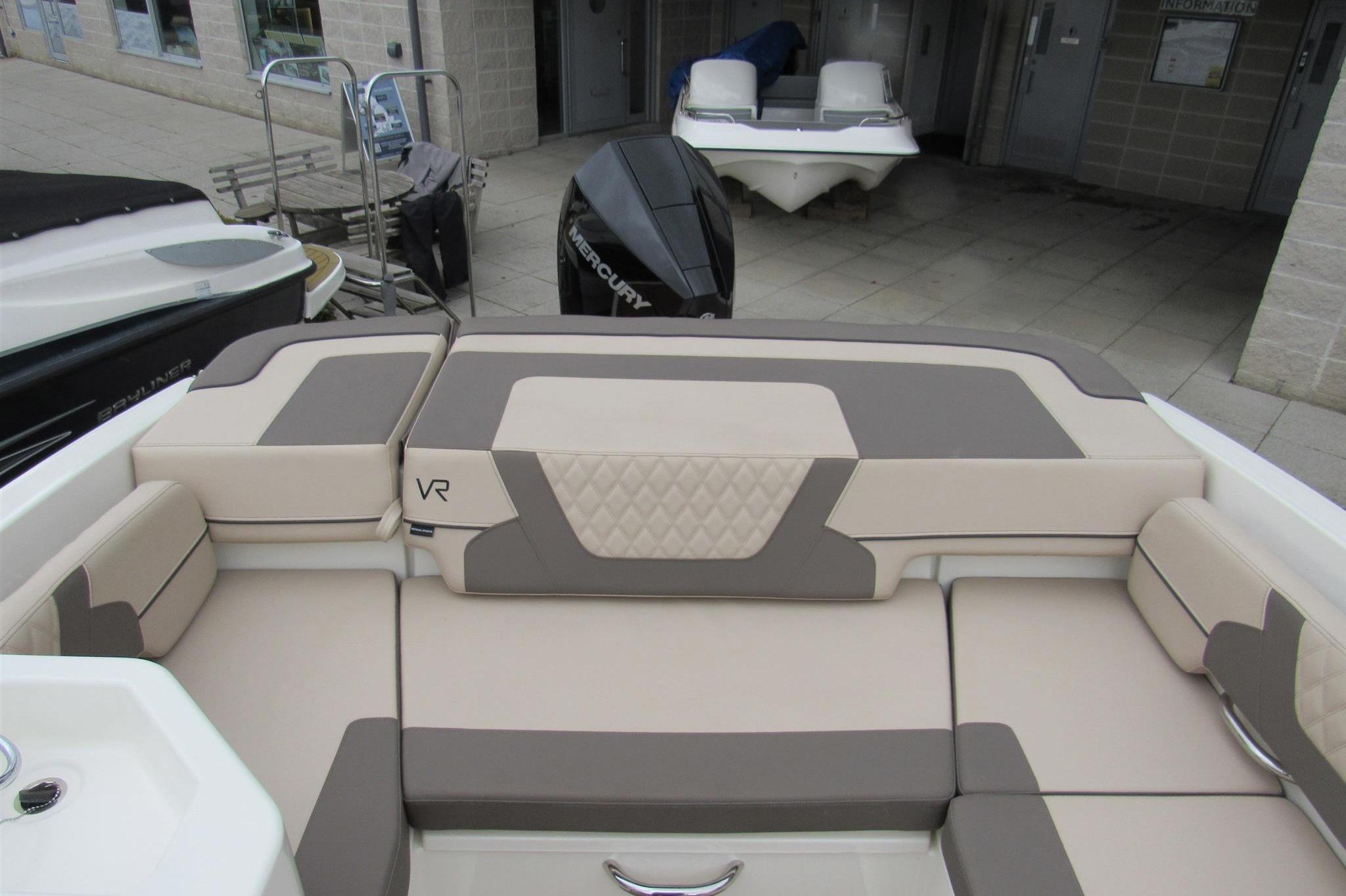 2023 Bayliner VR6 Cuddy for sale (photo 16)