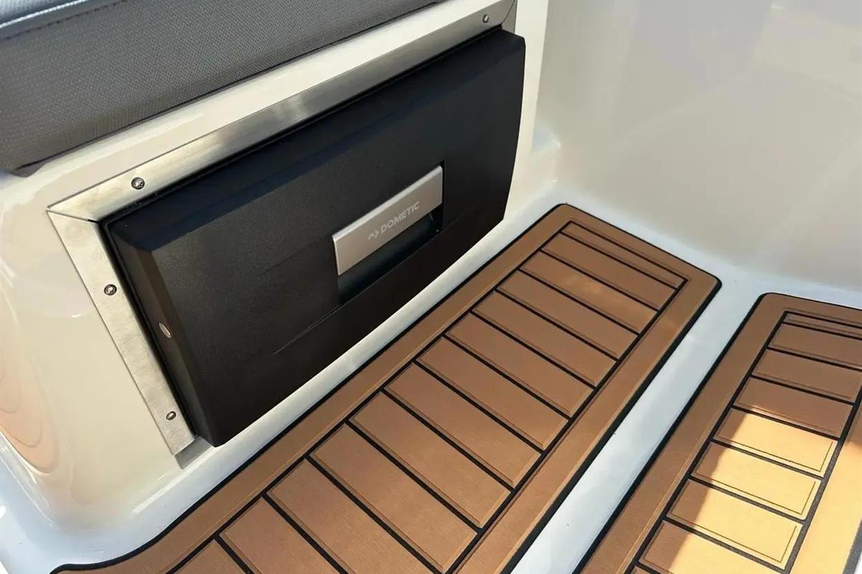 2023 Bayliner VR5 for sale (photo 15)