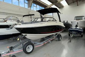 Bayliner VR5
