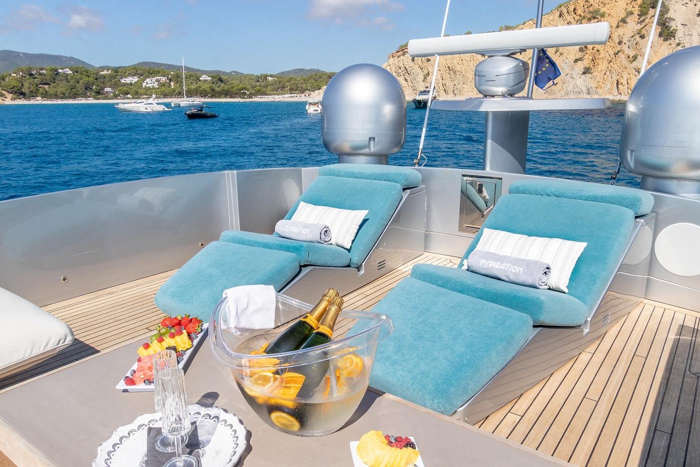 2018 Pershing 90 a noleggio (photo 11)