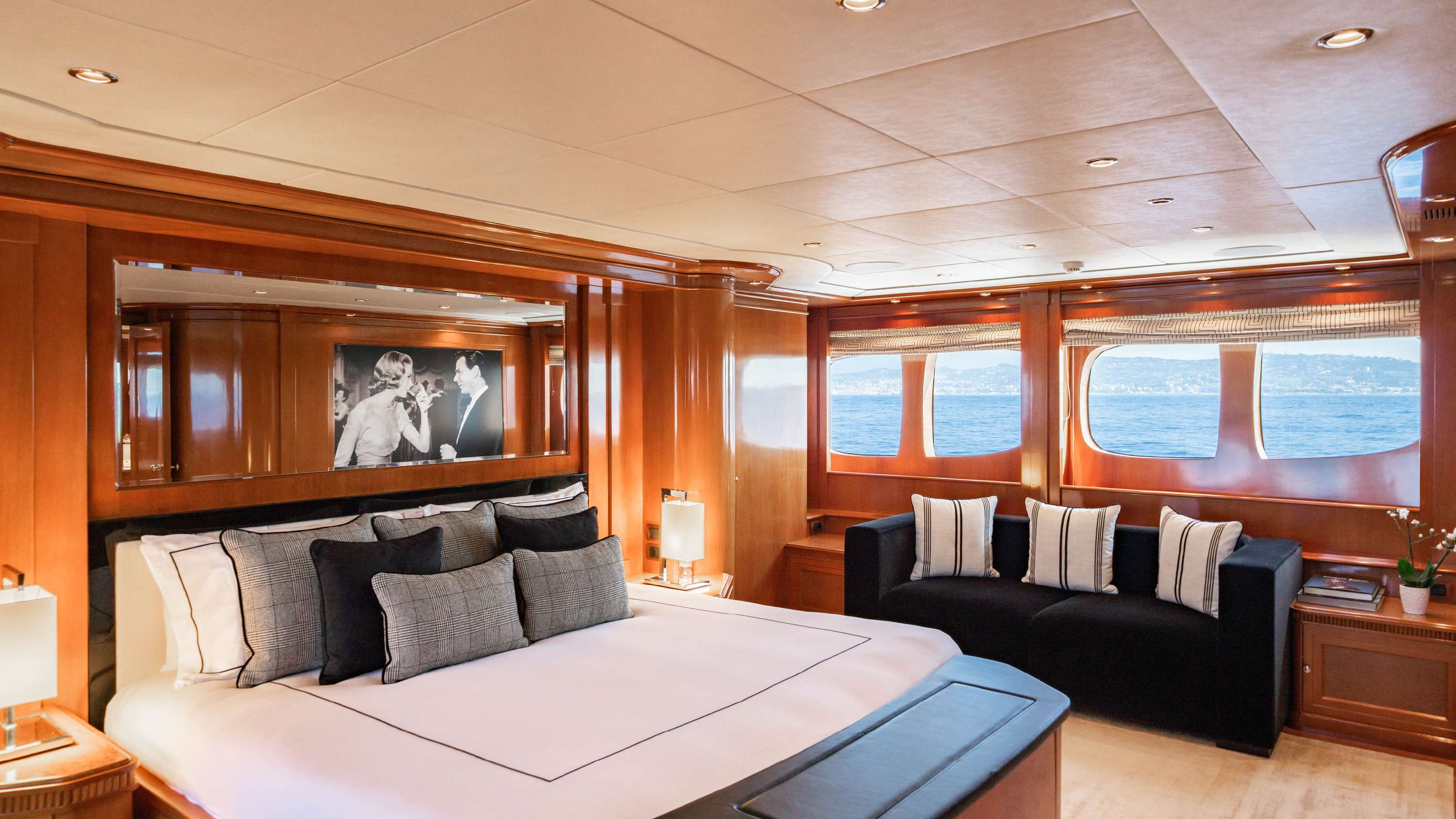 2005 Mondo Marine My Way V na czarter (photo 30)