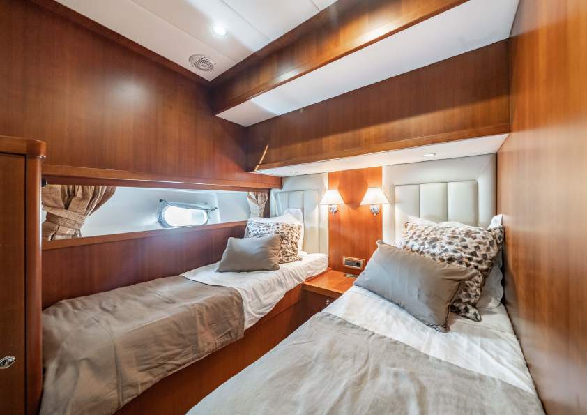 2012 Navitalia Star Navetta 67 te huur (photo 38)