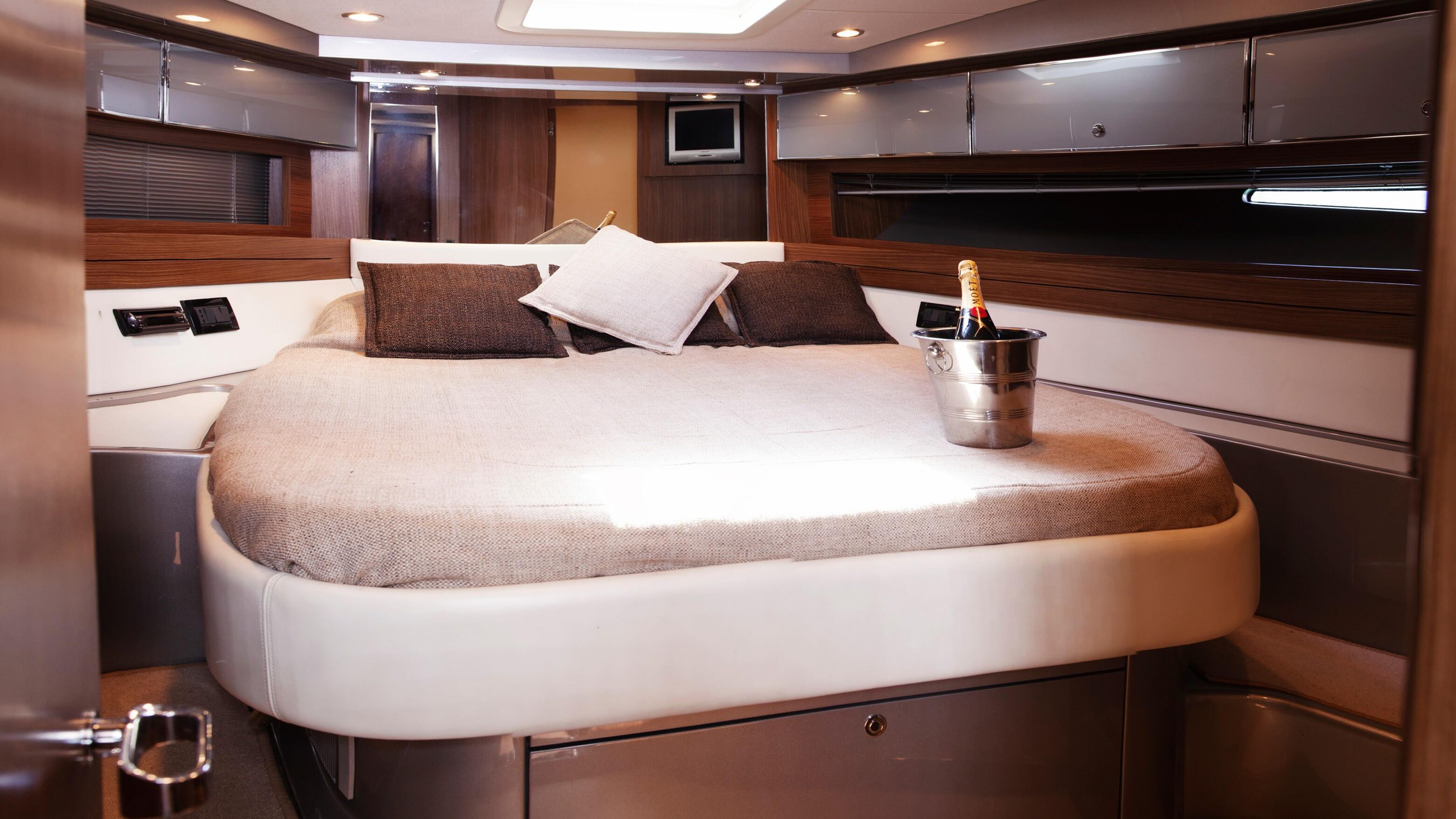 2014 RIVA RIVALE 52 zu chartern (photo 4)