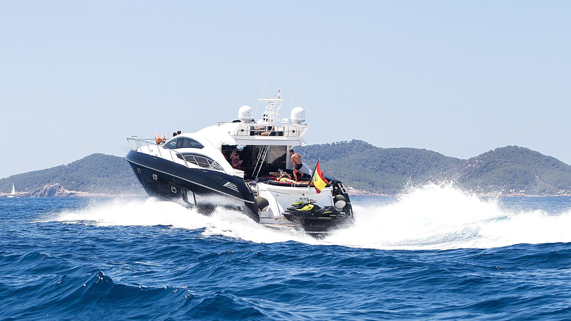2009 Sunseeker Predator 74 Blackjax a noleggio (photo 6)