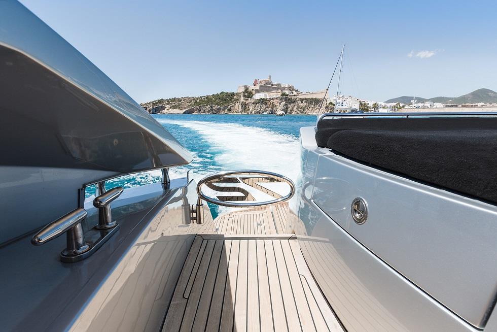 2023 Pershing 72 for charter (photo 4)