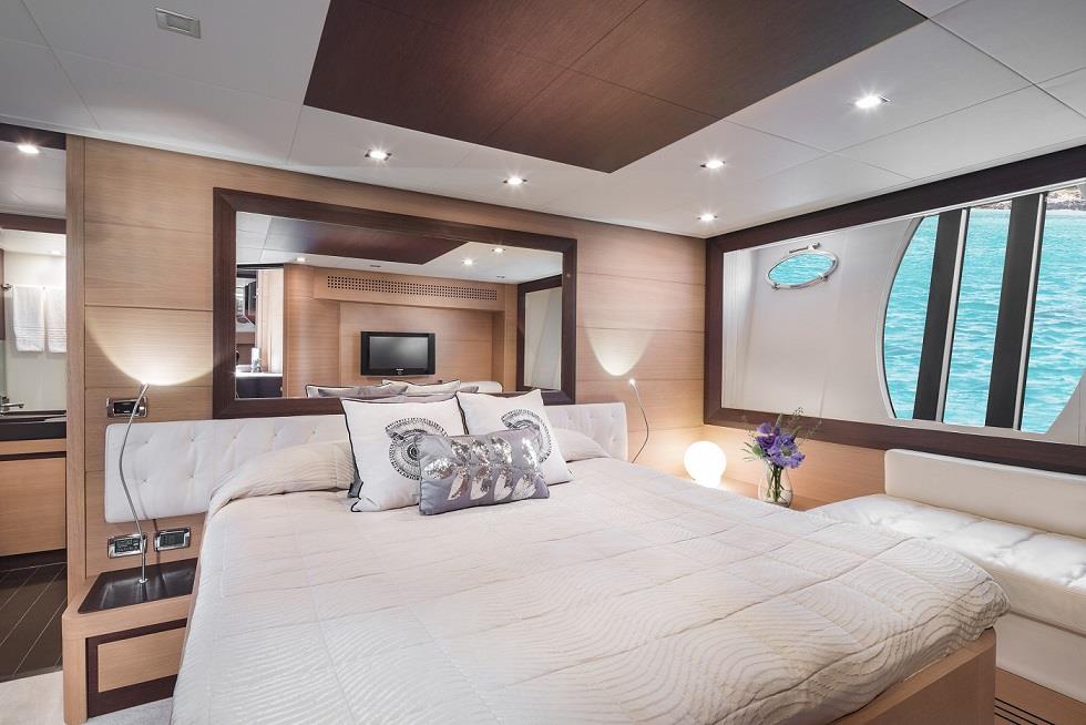 2023 Pershing 72 for charter (photo 8)