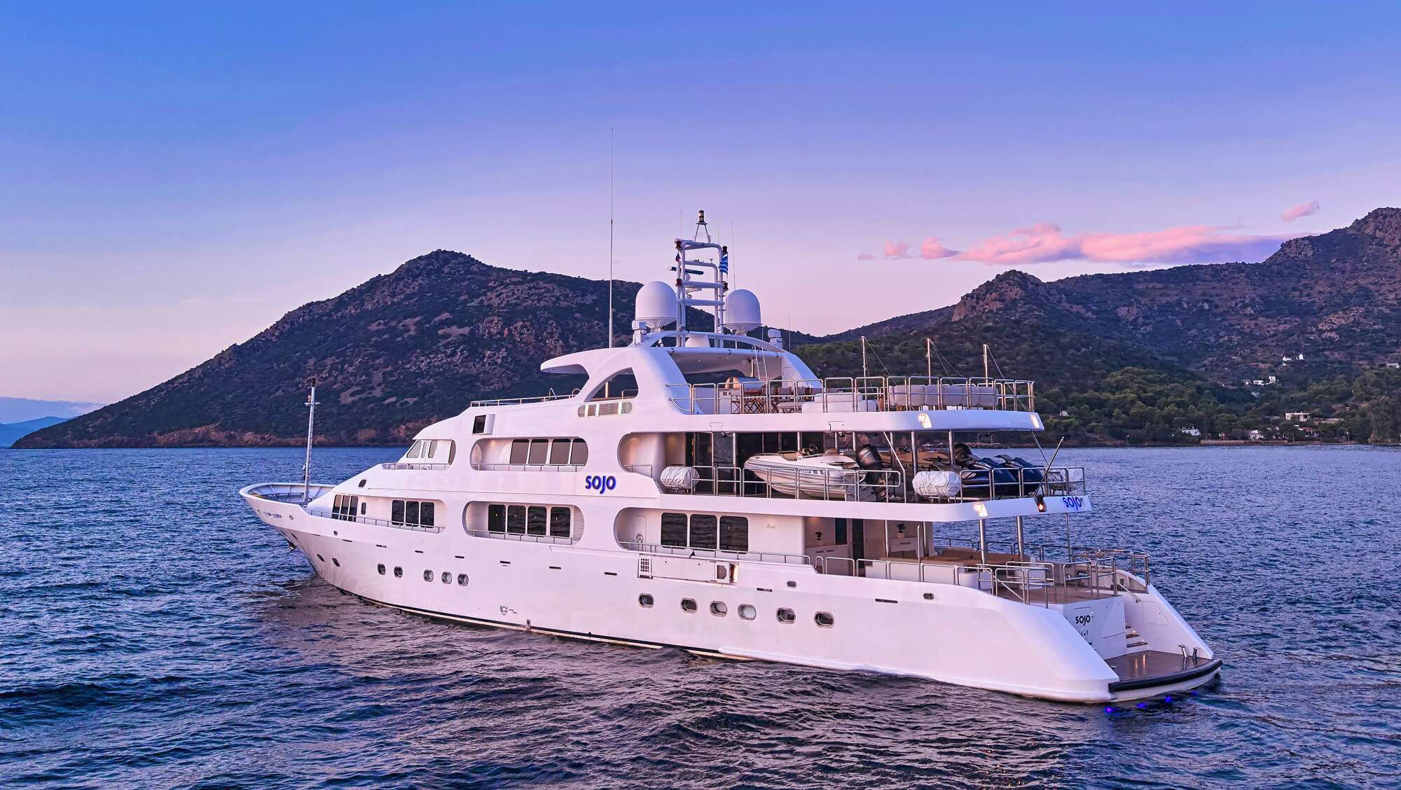 1984 Benetti SOJO à louer (photo 8)