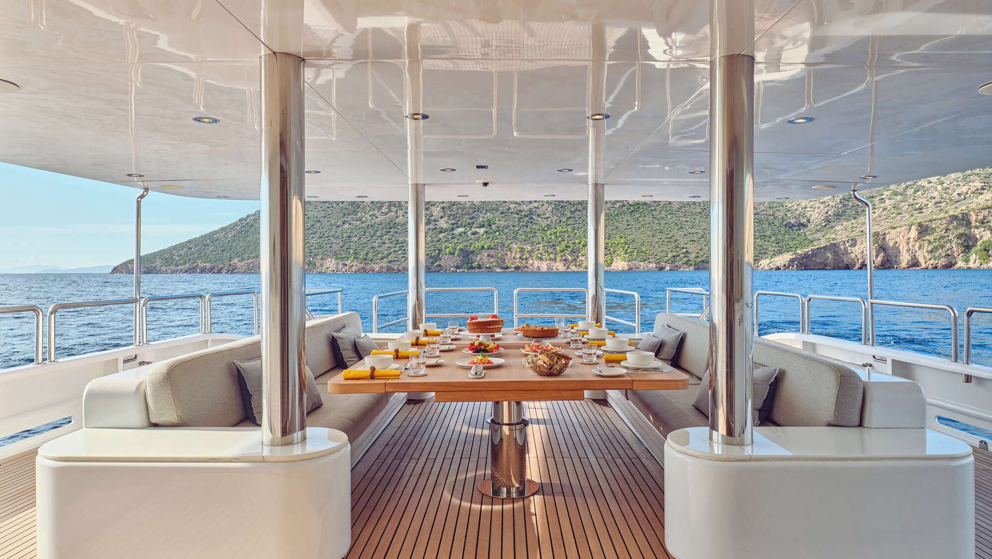 1984 Benetti SOJO à louer (photo 12)