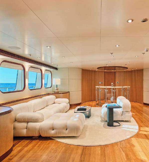 1984 Benetti SOJO à louer (photo 32)