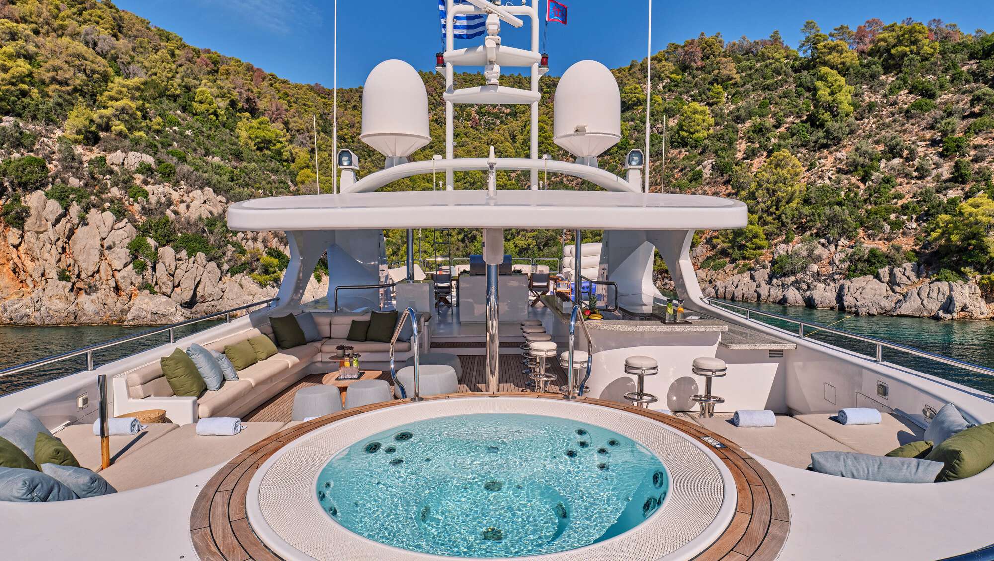 1984 Benetti SOJO à louer (photo 36)