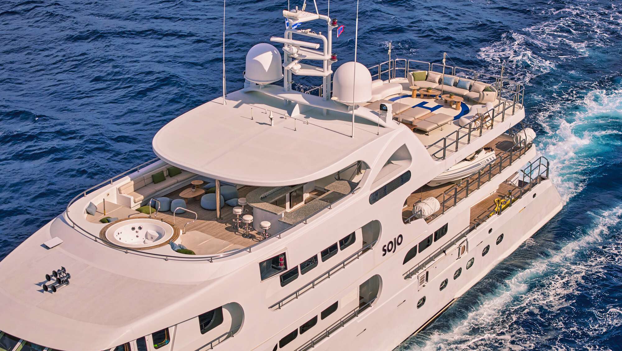 1984 Benetti SOJO à louer (photo 47)