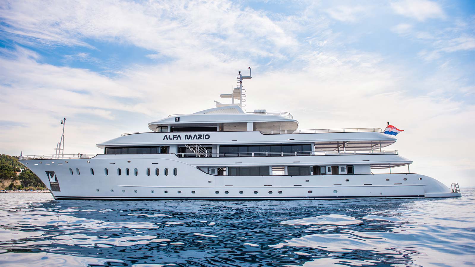2019 Custom Built Alfa Mario for charter (photo 18)